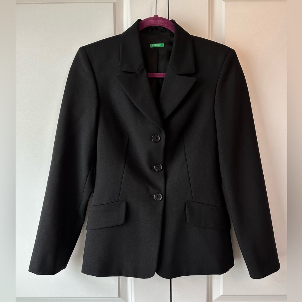 United Colors of Benetton Women’s Three Button Black Blazer (Size 38IT/US2)